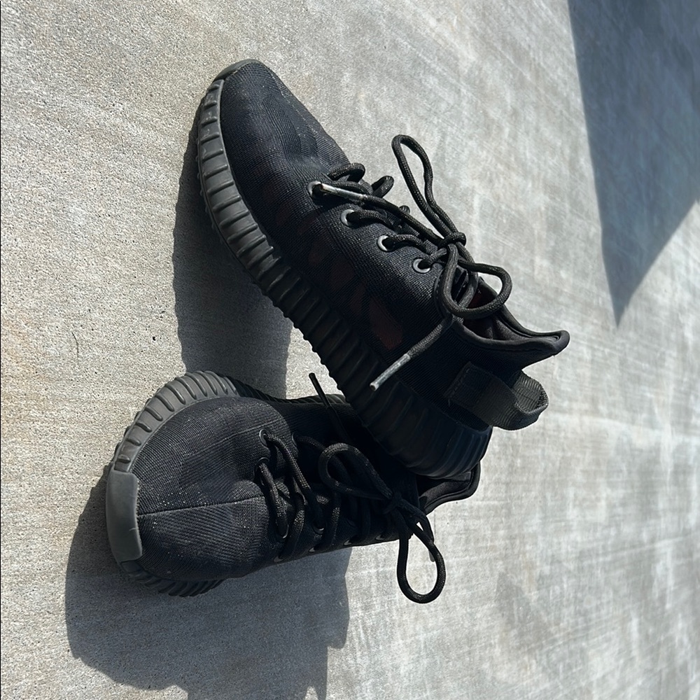 Yeezy Kids Black Sneakers